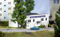 PIKO 61148 - H0 - Plattenbau Gaststätte